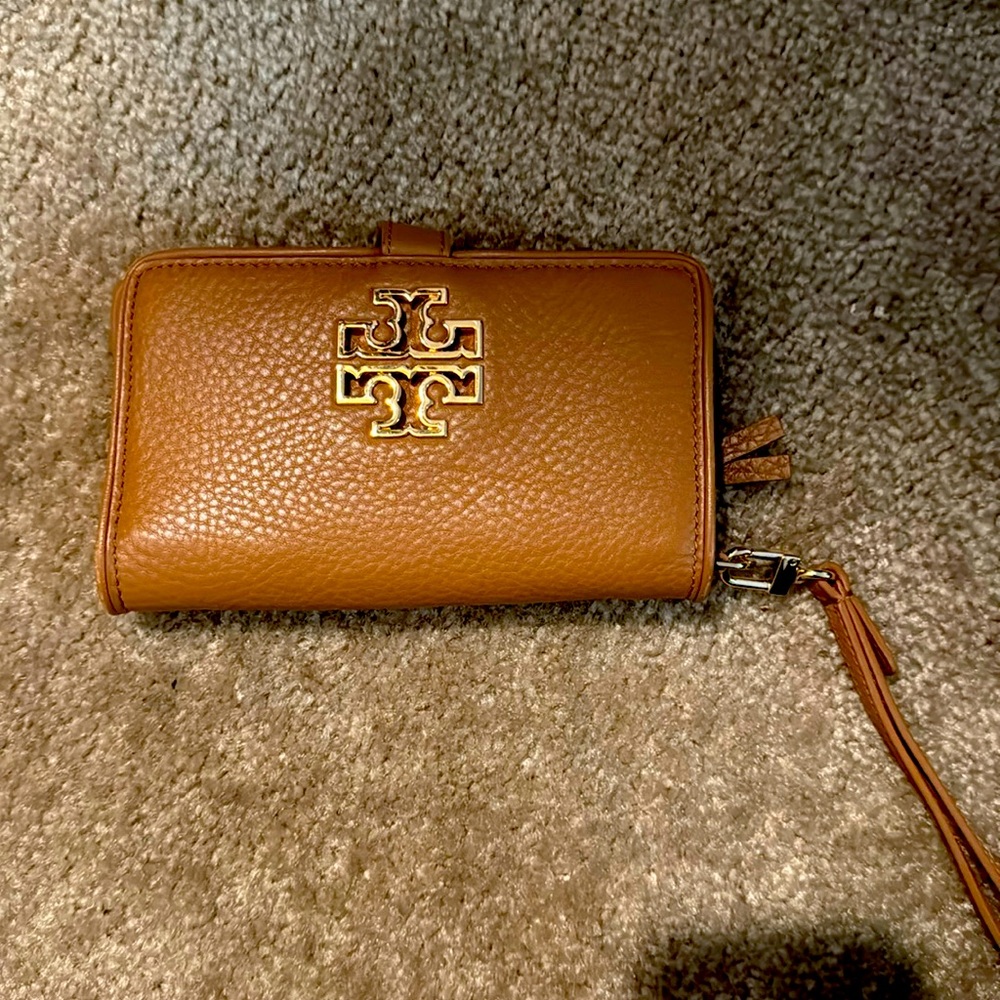 Authentic Tory Burch wristlet